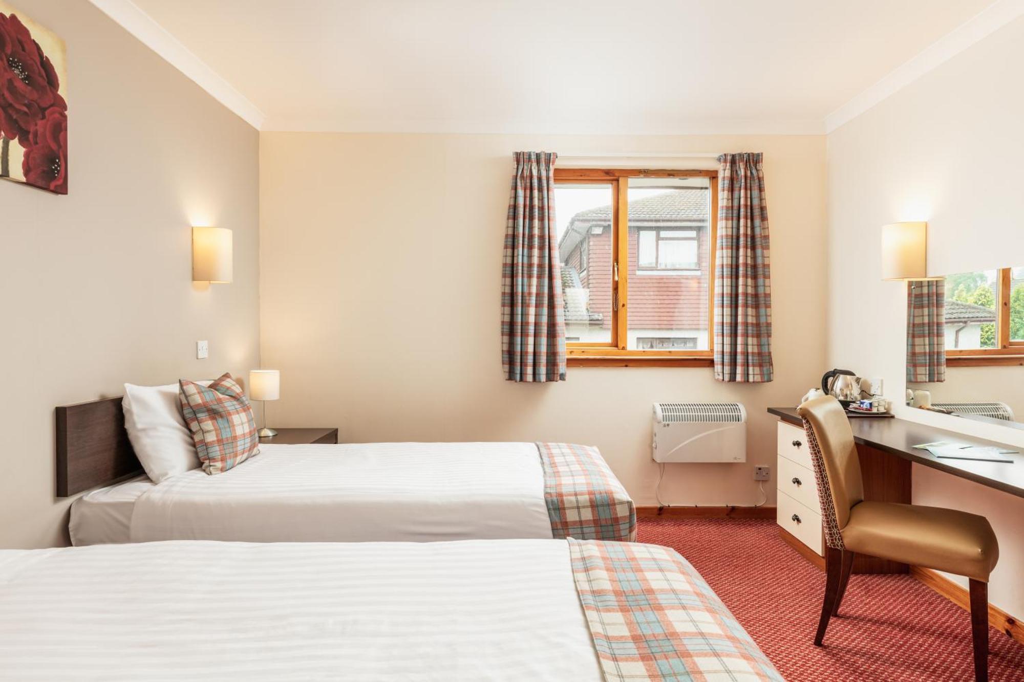 Highlander Hotel 'A Bespoke Hotel' Newtonmore Exteriér fotografie