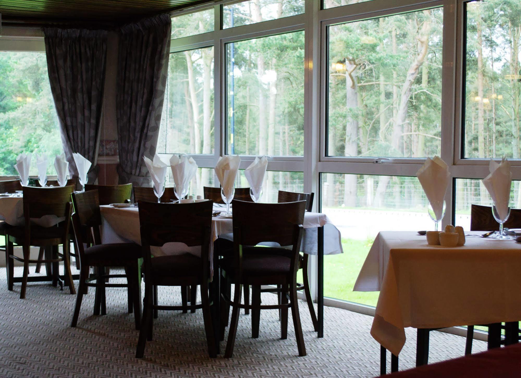 Highlander Hotel 'A Bespoke Hotel' Newtonmore Exteriér fotografie